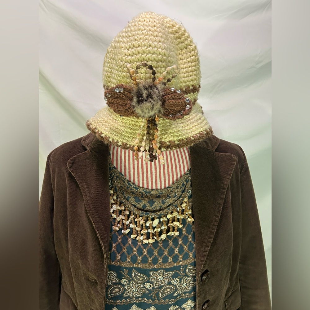 Vintage Hand Knit Cloche Bucket Hat w/ Bow, Brown & Tan, Fairycore, Boho, Hippie - Picture 3 of 7